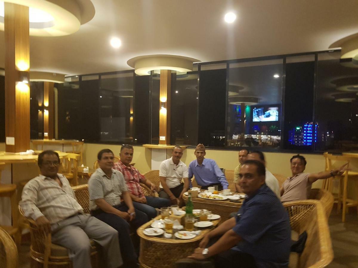 Om Gaura Hotel Pokhara Kültér fotó